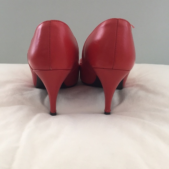 Red leather heels - Picture 4 of 6